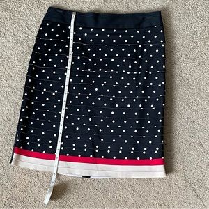 Black white and red statement skirt, size 6 from White House/Black Market. NWOT